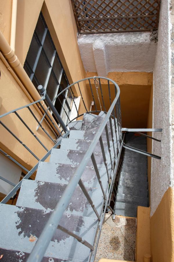 Stylish, Basement Studio With Roof Top Access - Ep9B Athens Exterior photo